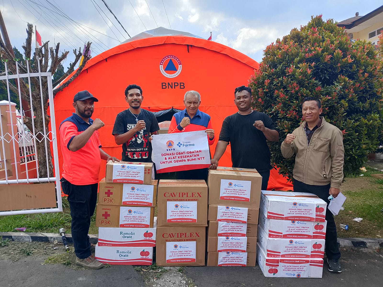 MShopee Farma & BNPB Salurkan Ribuan Bantuan Kesehatan Dukung Pemulihan Warga Terdampak Gempa di NTT 